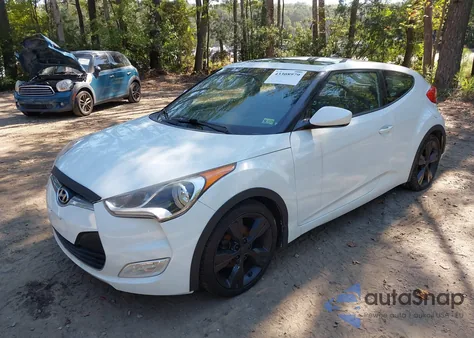 2016 Hyundai Veloster z USA, uszkodzony, nr VIN KMHTC6ADXGU267637